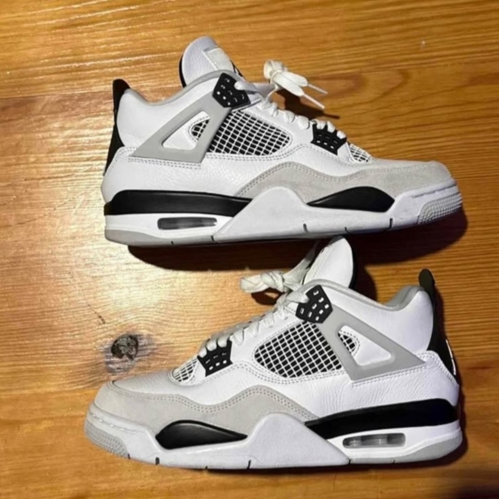 Jordan Men's White and Black Sneakers - Picture 4 of 5